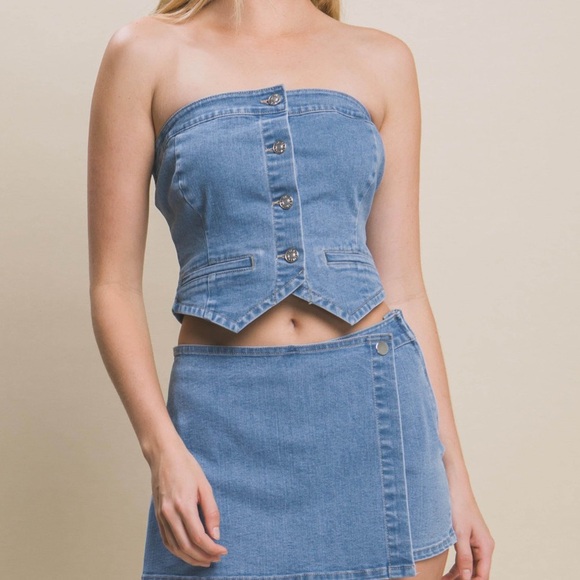 27 Fabulous Denim Strapless Button Up Top - Picture 5 of 5